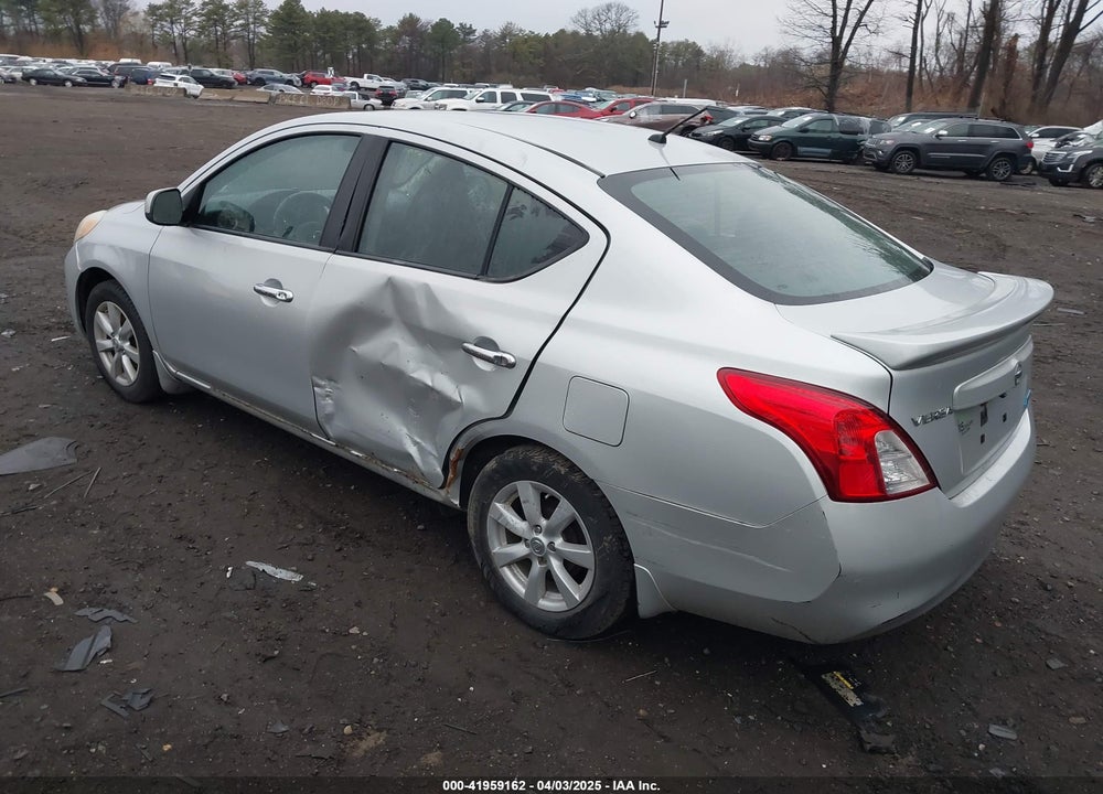 2013 NISSAN VERSA 1.6 SL VIN: 3N1CN7AP9DL838834