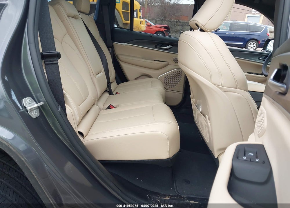 2023 JEEP GRAND CHEROKEE LIMITED 4X4 VIN: 1C4RJHBG1PC642541