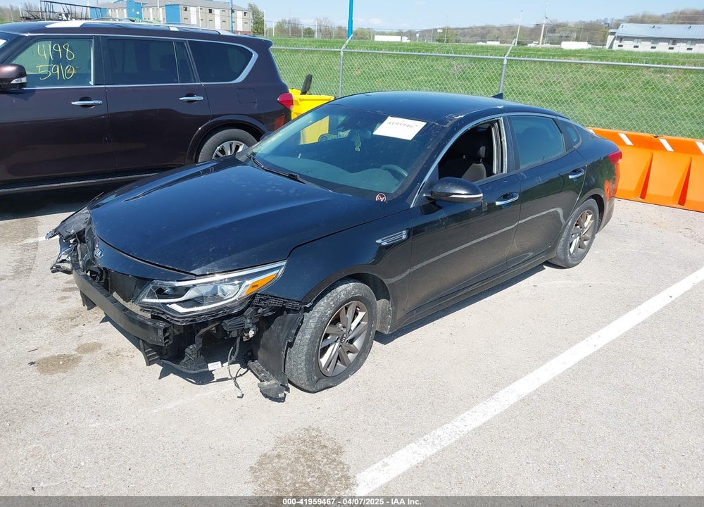 2019 KIA OPTIMA LX VIN: 5XXGT4L35KG339681