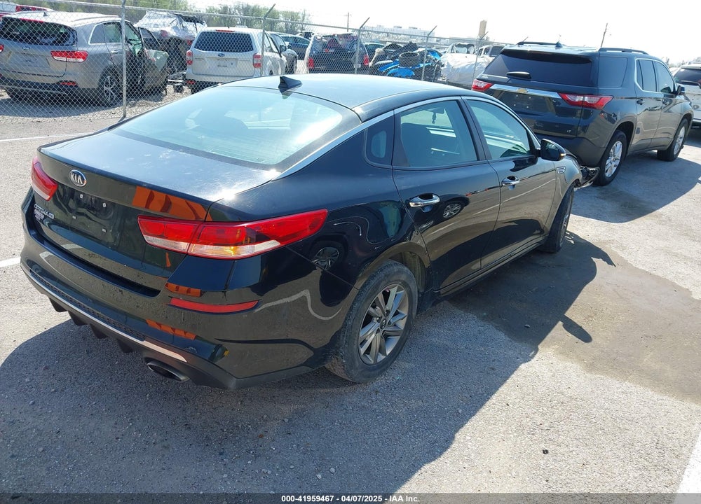2019 KIA OPTIMA LX VIN: 5XXGT4L35KG339681
