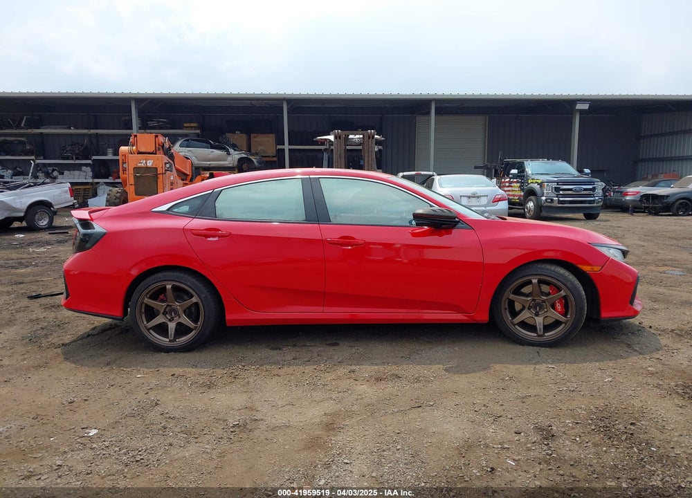 2018 HONDA CIVIC SI VIN: 2HGFC1E56JH703600