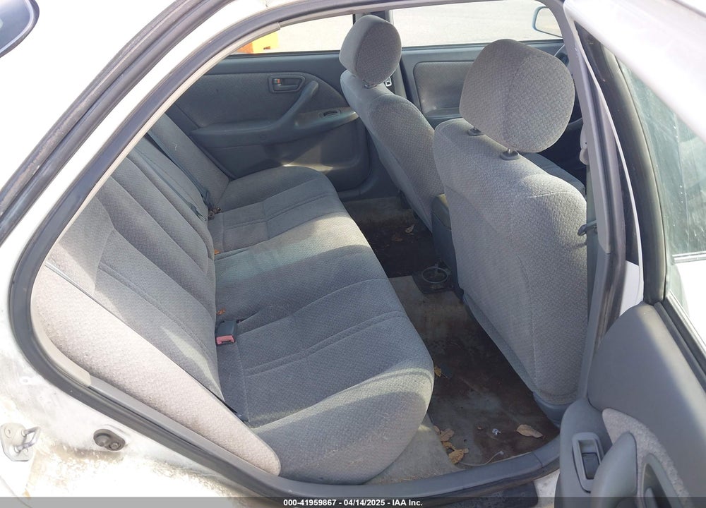 2001 TOYOTA CAMRY VIN: 4T1BF22K71U964277