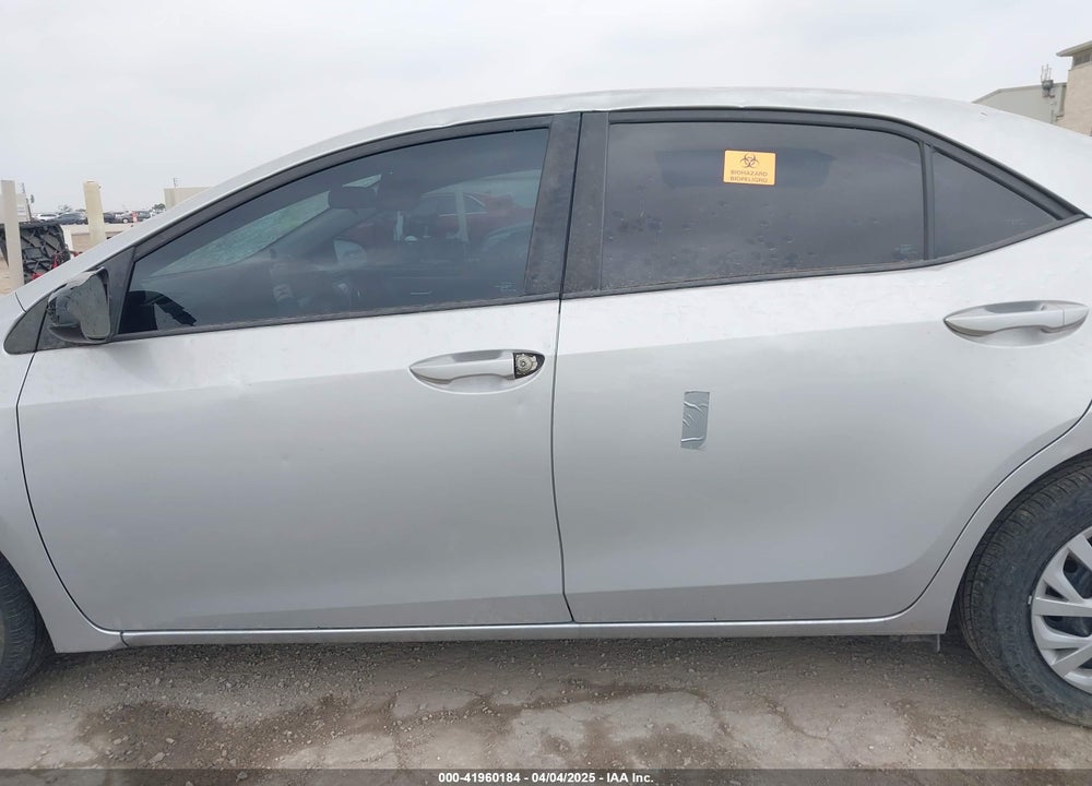 2018 TOYOTA COROLLA LE VIN: 2T1BURHE8JC079006