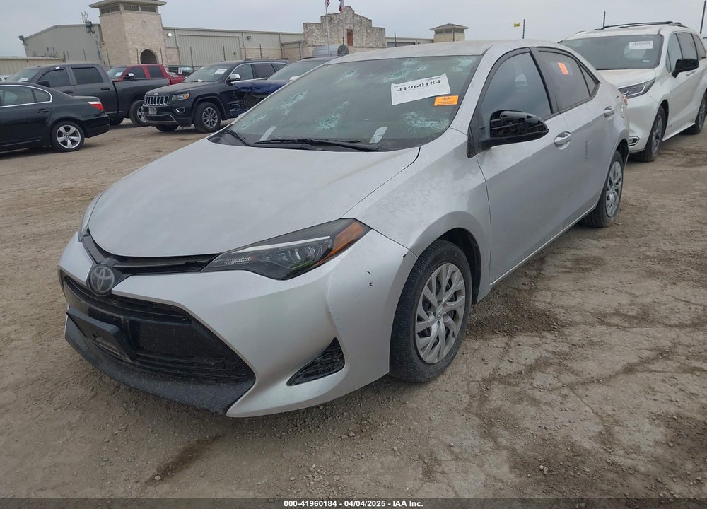 2018 TOYOTA COROLLA LE VIN: 2T1BURHE8JC079006