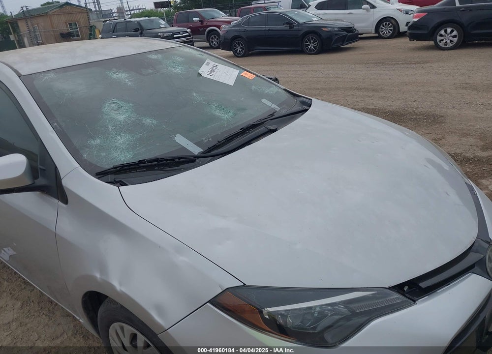 2018 TOYOTA COROLLA LE VIN: 2T1BURHE8JC079006
