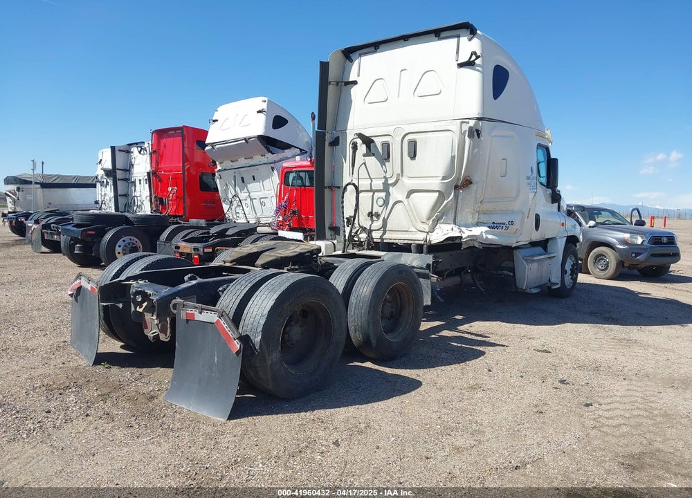 2017 FREIGHTLINER CASCADIA 125 VIN: 3AKJGLDV4HDHY9145