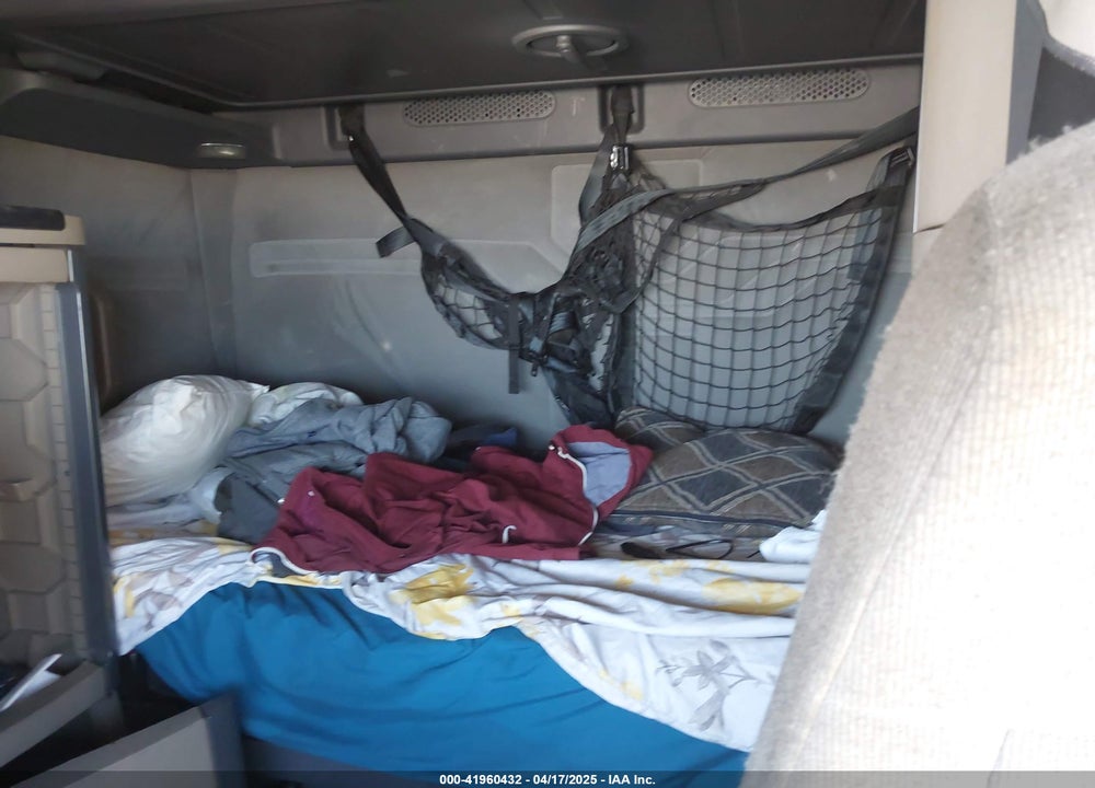2017 FREIGHTLINER CASCADIA 125 VIN: 3AKJGLDV4HDHY9145