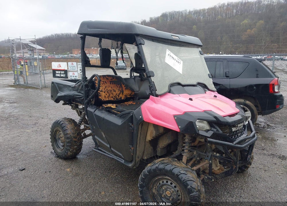 2017 HONDA SXS700 M2 VIN: 1HFVE0220H4302422