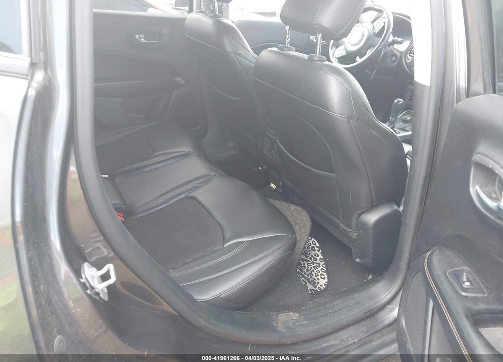 2018 JEEP COMPASS VIN: 3C4NJDBB6JT283680
