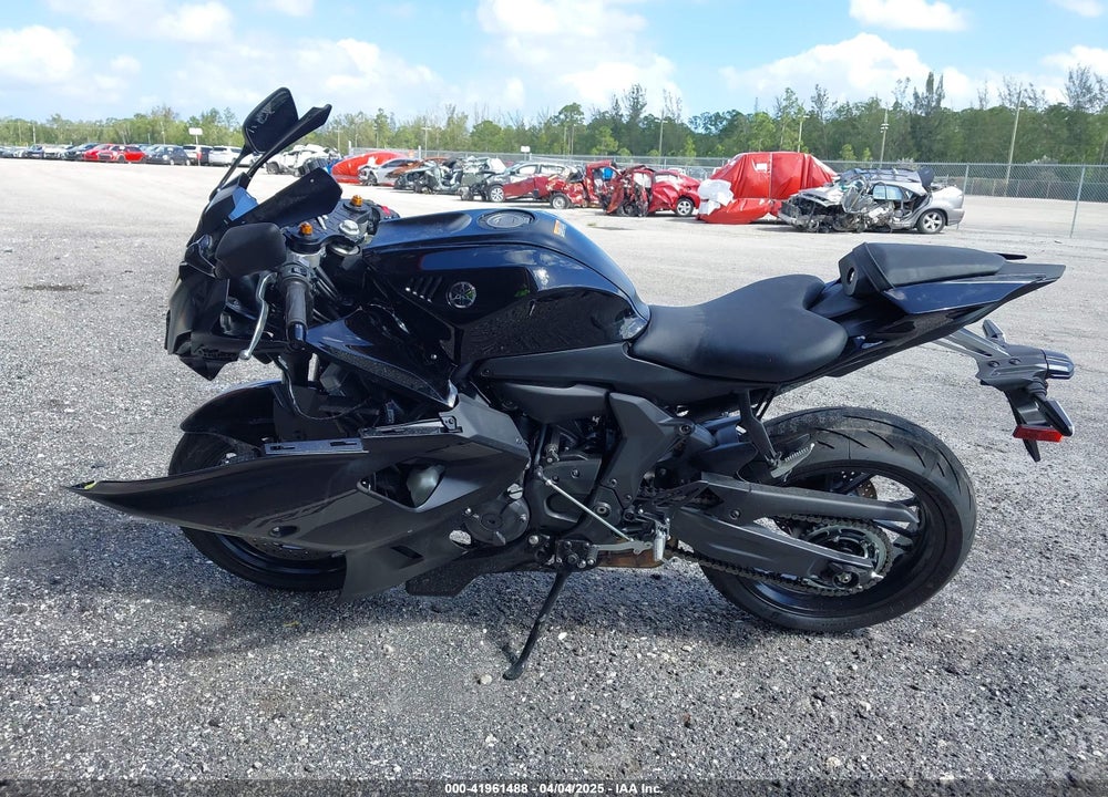 2025 YAMAHA YZFR7 VIN: JYARM38E0SA015295
