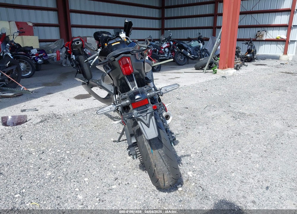2025 YAMAHA YZFR7 VIN: JYARM38E0SA015295