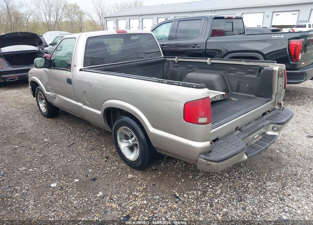 2002 CHEVROLET S-10 LS VIN: 1GCCS145928229624