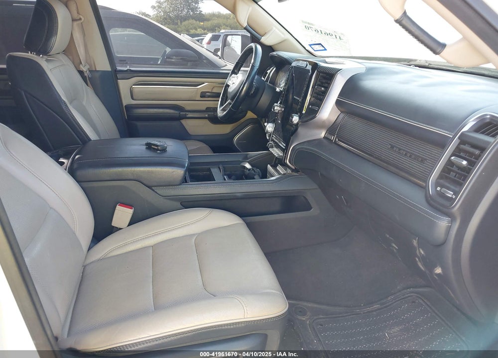 2020 RAM 1500 LIMITED 4X4 5'7 BOX VIN: 1C6SRFHT8LN190922