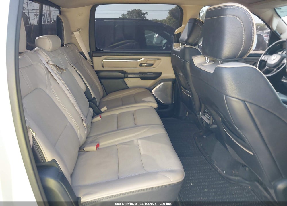2020 RAM 1500 LIMITED 4X4 5'7 BOX VIN: 1C6SRFHT8LN190922