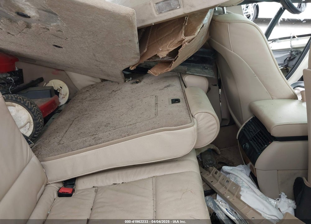 2001 BMW X5 VIN: WBAFA53501LM83529