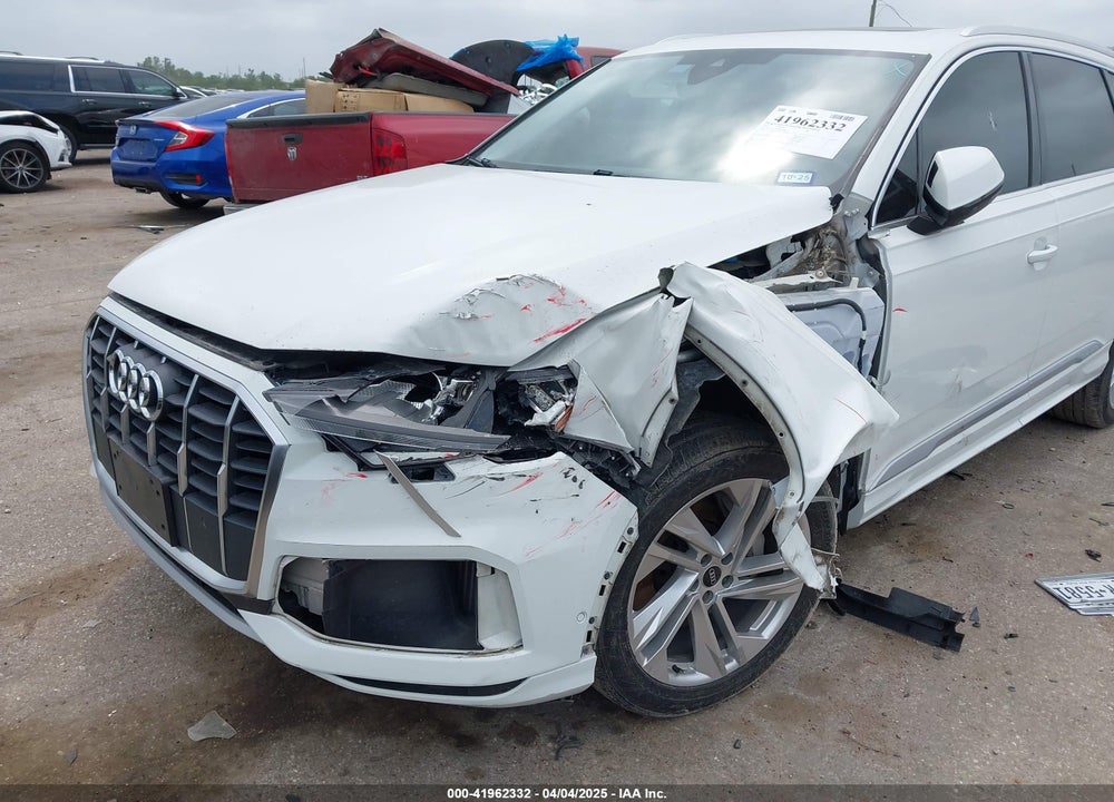 2021 AUDI Q7 VIN: WA1LXAF71MD013285