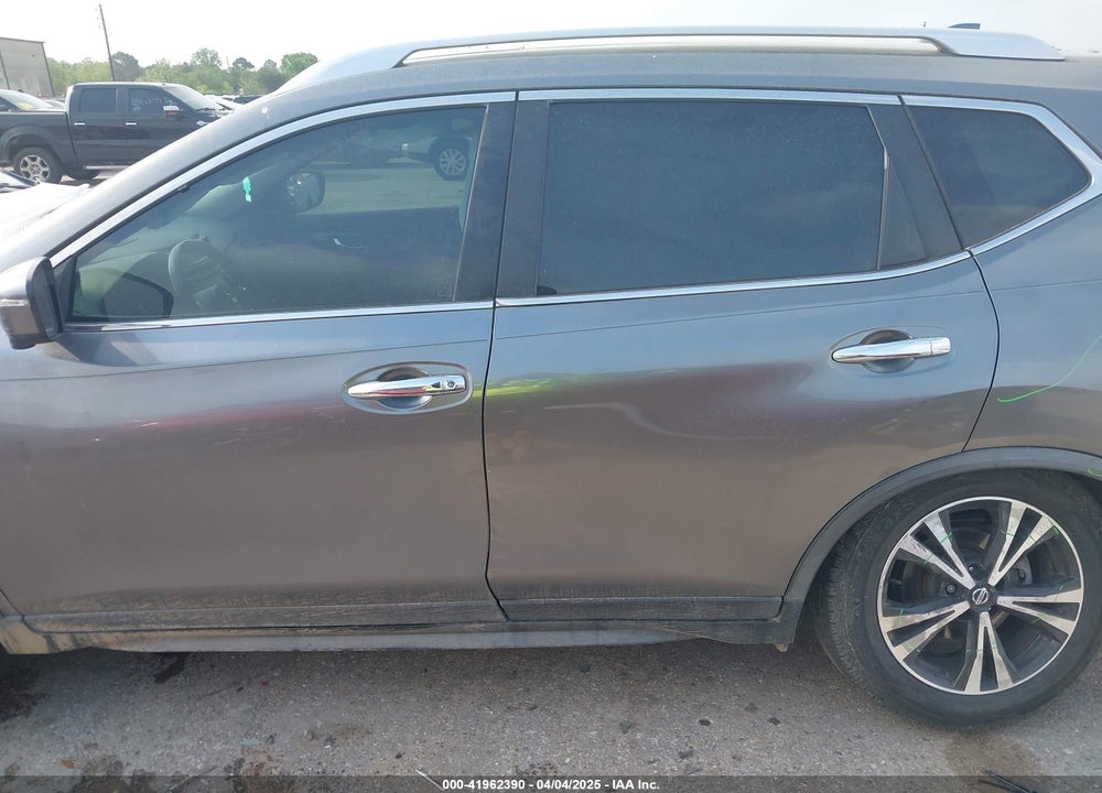 2020 NISSAN ROGUE SV FWD VIN: JN8AT2MT5LW012503