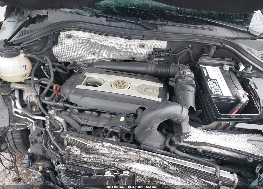 2011 VOLKSWAGEN TIGUAN VIN: WVGBV7AX5BW528577