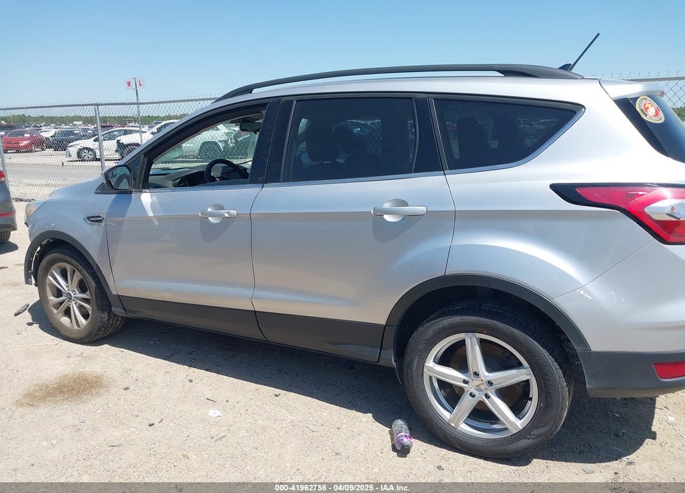 2018 FORD ESCAPE VIN: 1FMCU0HD3JUB24097