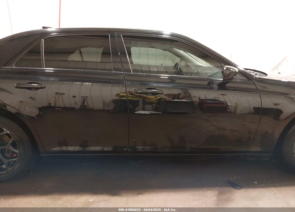 2019 CHRYSLER 300 TOURING AWD VIN: 2C3CCARG4KH649295