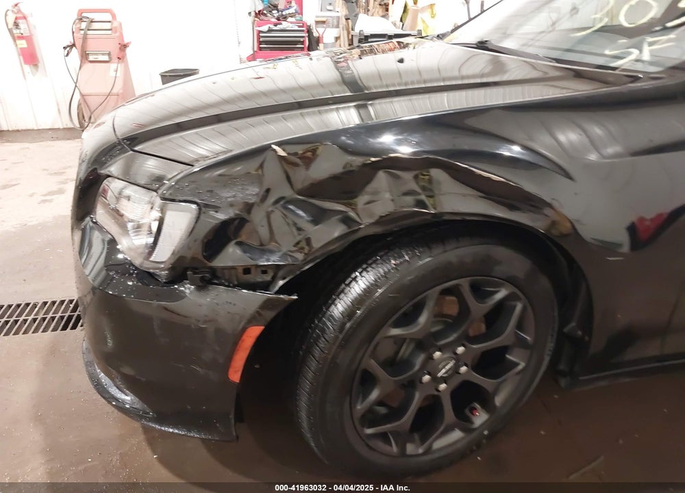 2019 CHRYSLER 300 TOURING AWD VIN: 2C3CCARG4KH649295