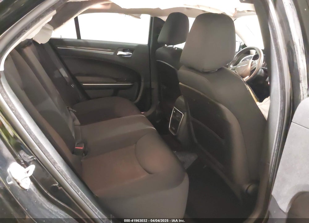 2019 CHRYSLER 300 TOURING AWD VIN: 2C3CCARG4KH649295