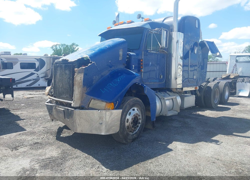 2000 PETERBILT 385 VIN: 1XPGDU9X4YN512576