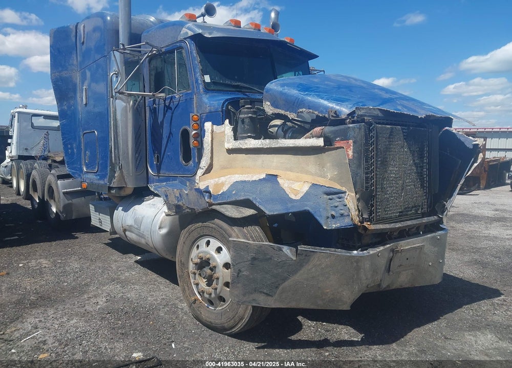 2000 PETERBILT 385 VIN: 1XPGDU9X4YN512576