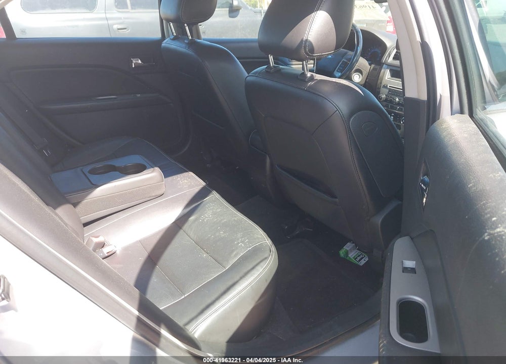 2010 FORD FUSION VIN: 3FAHP0JG7AR389592