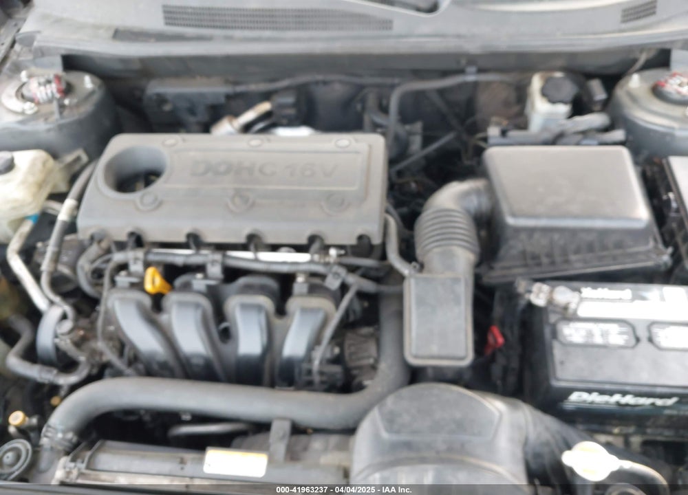 2009 KIA OPTIMA VIN: KNAGE228895350231