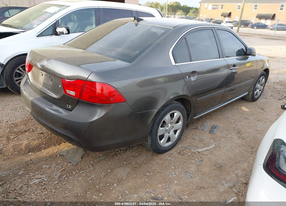 2009 KIA OPTIMA VIN: KNAGE228895350231