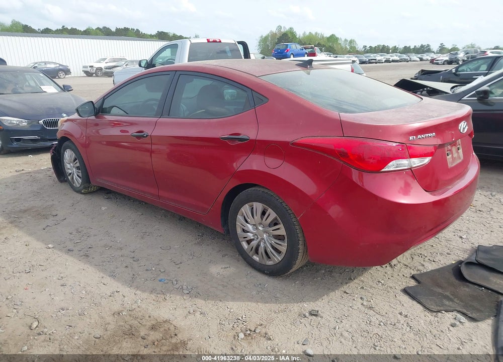 2013 HYUNDAI ELANTRA VIN: KMHDH4AE4DU551070
