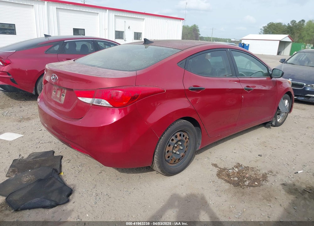 2013 HYUNDAI ELANTRA VIN: KMHDH4AE4DU551070