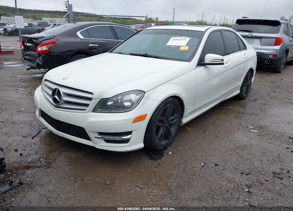 2012 MERCEDES-BENZ C CLASS VIN: WDDGF8BBXCR197758