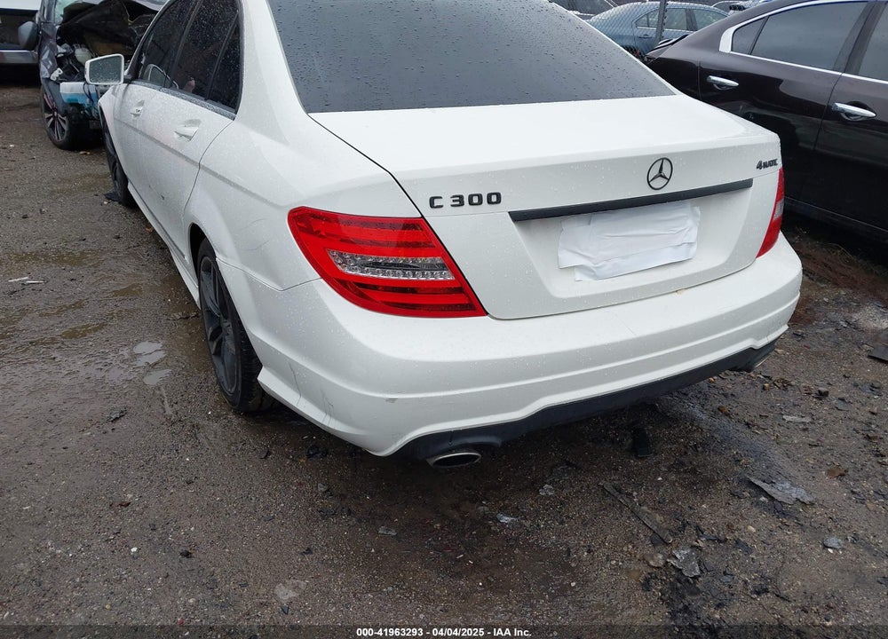 2012 MERCEDES-BENZ C CLASS VIN: WDDGF8BBXCR197758