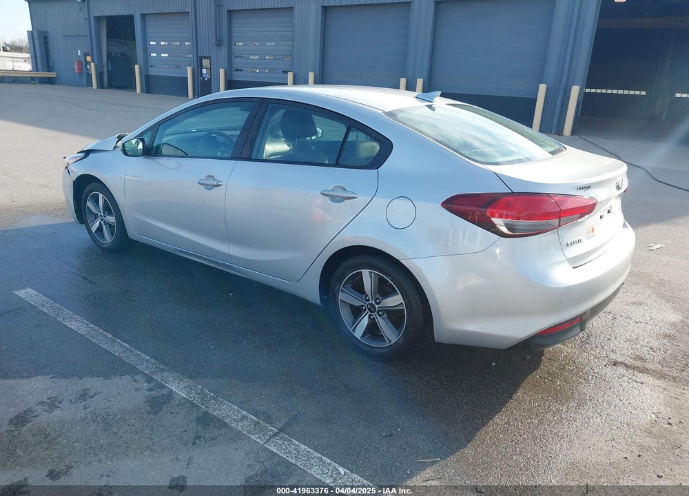 2018 KIA FORTE VIN: 3KPFL4A72JE248196