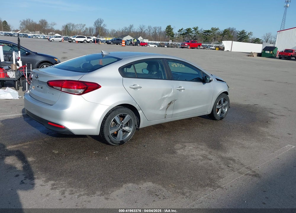 2018 KIA FORTE VIN: 3KPFL4A72JE248196