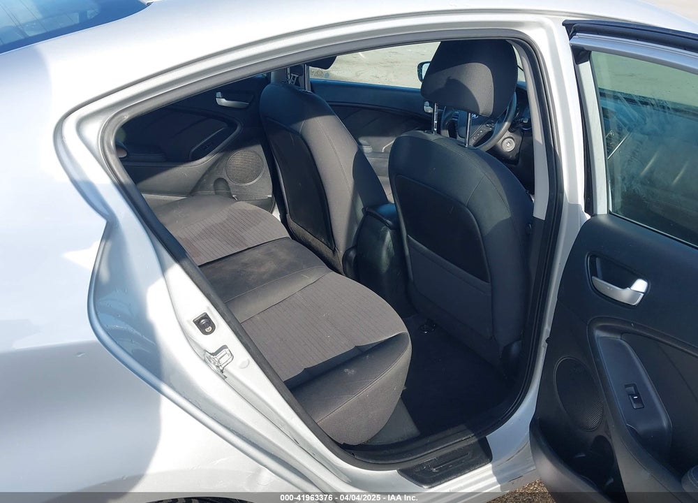 2018 KIA FORTE VIN: 3KPFL4A72JE248196