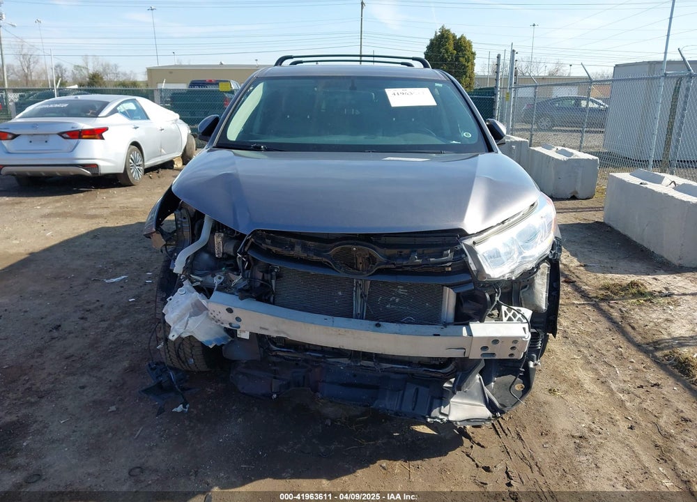 2016 TOYOTA HIGHLANDER LE PLUS V6 VIN: 5TDBKRFH5GS290585