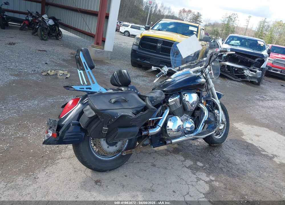 2002 HONDA VTX1800 S VIN: 1HFSC49382A002084
