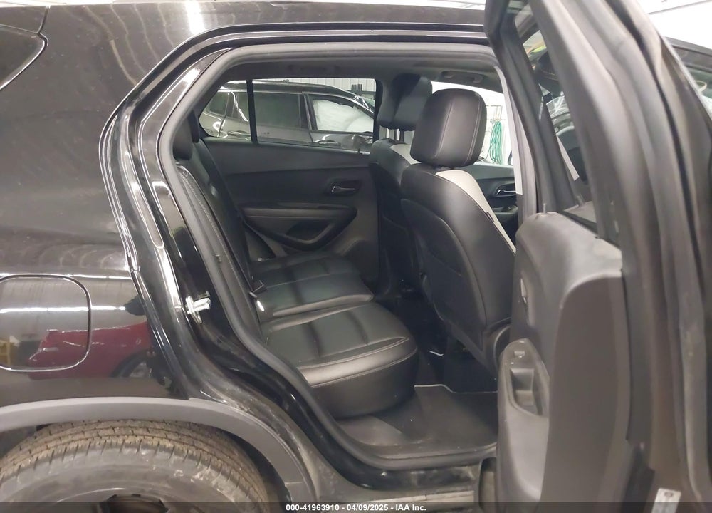 2018 CHEVROLET TRAX VIN: KL7CJRSB7JB666157