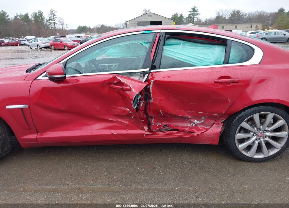 2014 JAGUAR XF VIN: SAJWJ0EF0E8U22705