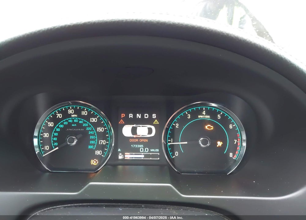2014 JAGUAR XF VIN: SAJWJ0EF0E8U22705