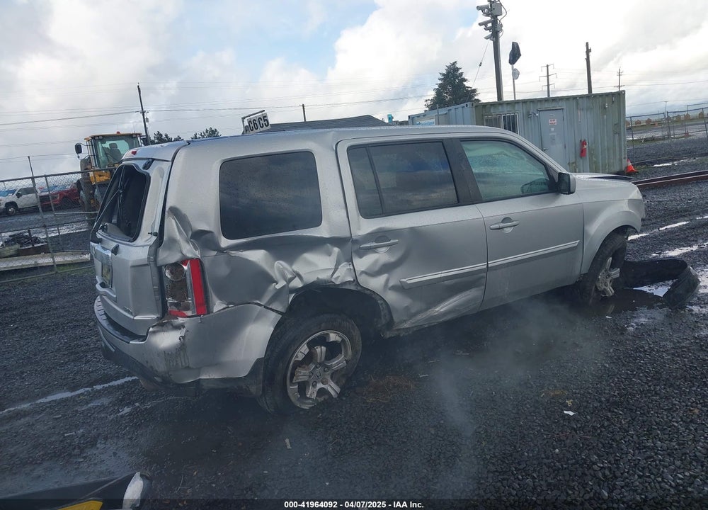 2013 HONDA PILOT VIN: 5FNYF4H48DB067355