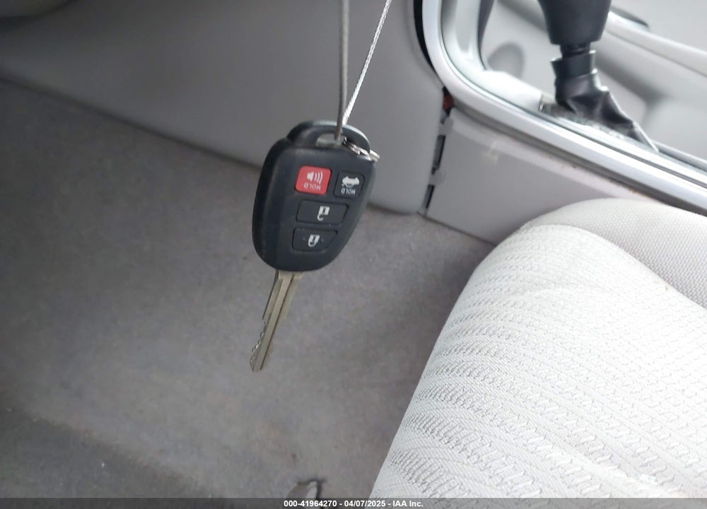 2017 TOYOTA CAMRY LE VIN: 4T1BF1FK3HU758212
