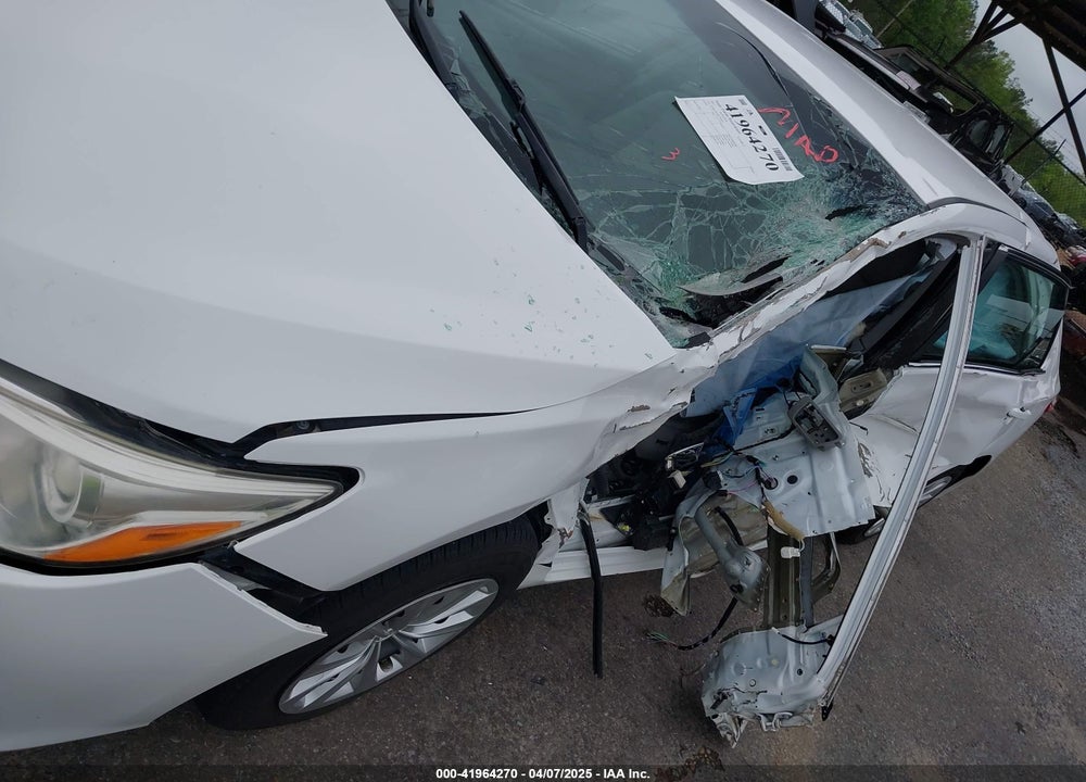 2017 TOYOTA CAMRY LE VIN: 4T1BF1FK3HU758212