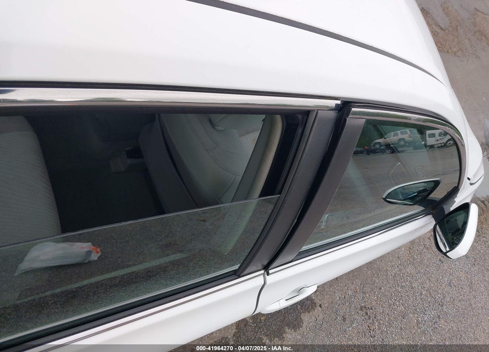 2017 TOYOTA CAMRY LE VIN: 4T1BF1FK3HU758212
