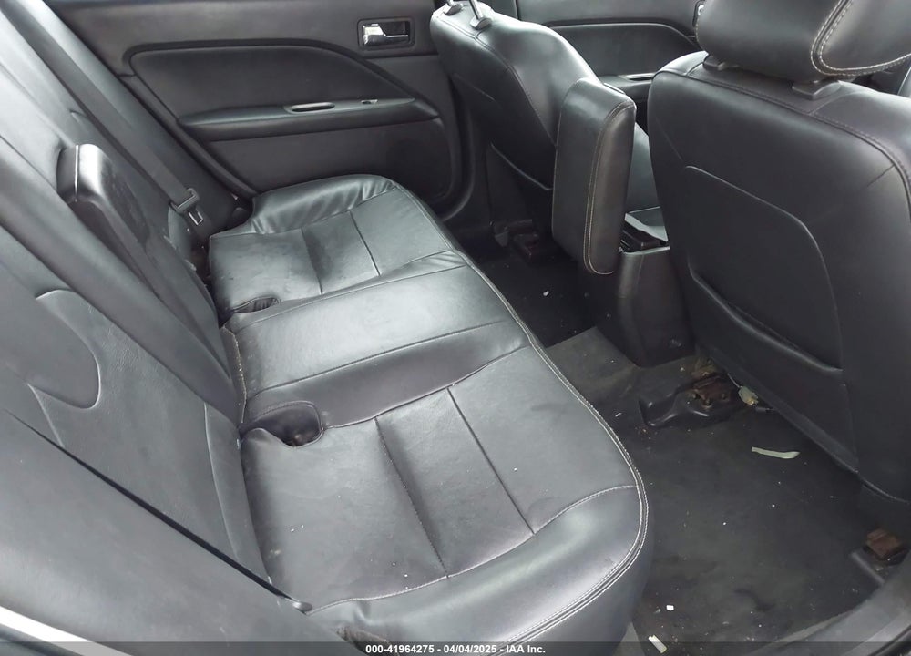 2011 FORD FUSION VIN: 3FAHP0JA0BR244553