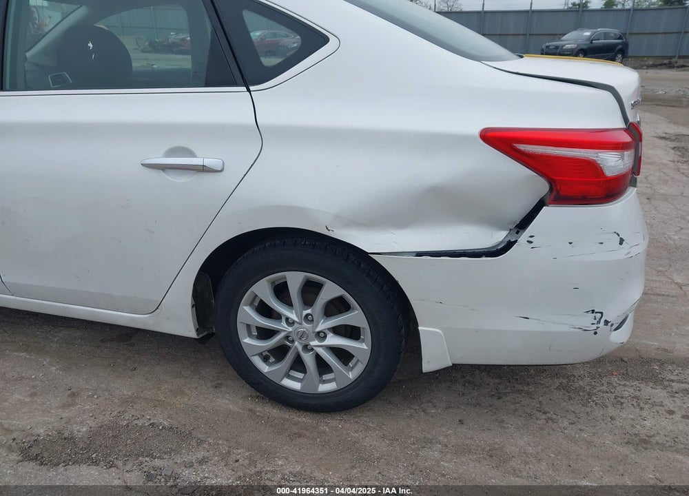 2018 NISSAN SENTRA SV VIN: 3N1AB7AP7JL661826