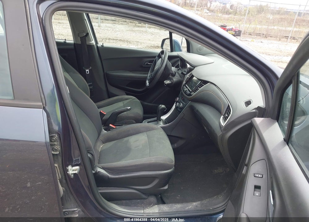 2019 CHEVROLET TRAX LS VIN: 3GNCJKSB0KL217484